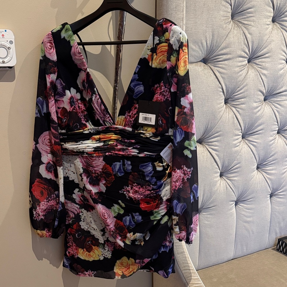 BNWT LEENA For Mac Duggal designer dress